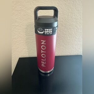 Yeti x Peloton RAMBLER®
18 OZ Water Bottle. New & Rare!
